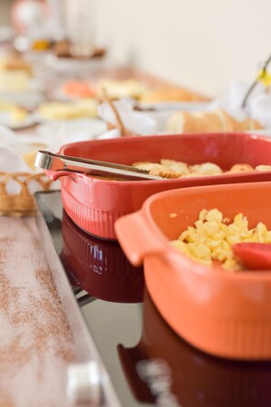 Colazione a buffet inclusa, servita tutte le mattine 