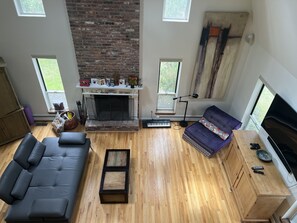 Living area - Sagaponack home with fenced-in Pool. Ideal for young kids. (Sag Harbor)