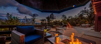 Hot tub under the stars, Mountain views from Game room. Family-friendly Yosemite fun