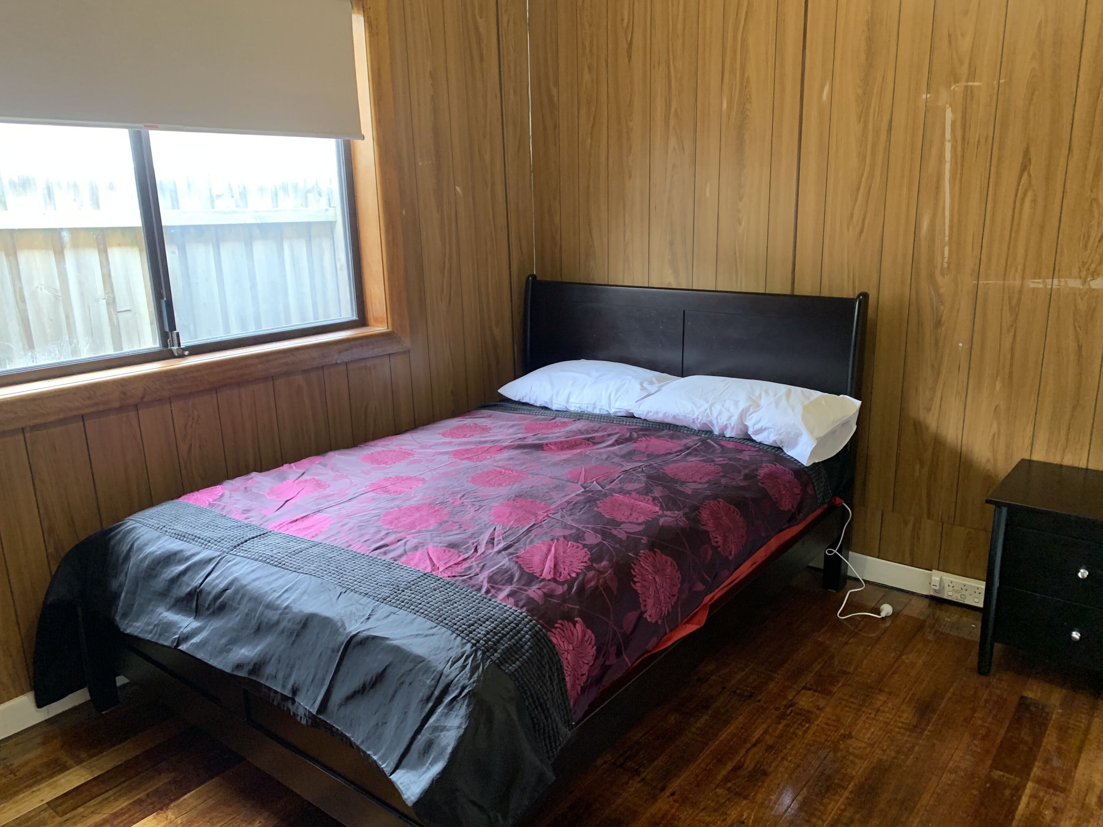 Jasmine Room- 5 minutes walk to Edwards Lake 