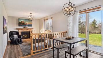 TV connectée, cheminée, jeux vidéo, Netflix