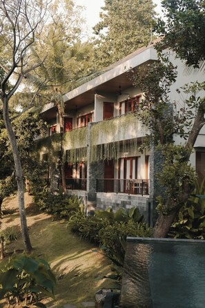 Building design - Sanglung Villas (Kubutambahan)