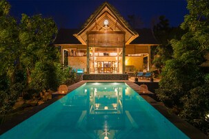 Elite Villa | Living area | 32-inch LCD TV with digital channels, TV, video-game console