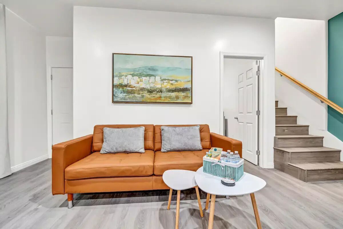 KING Bed FREE Parking 3 FULL Bathrooms Casa Montes Hidden Gem.