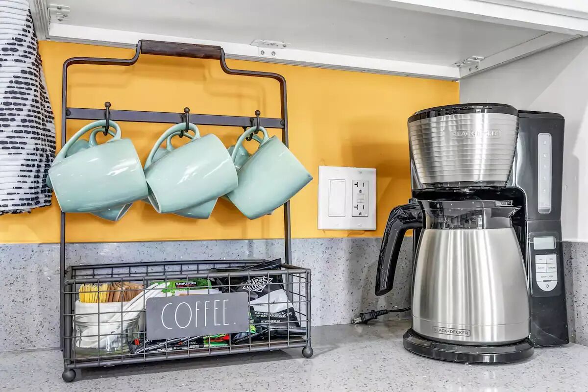 KING Bed FREE Parking 3 FULL Bathrooms Casa Montes Hidden Gem.