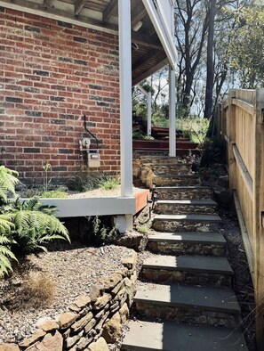 Property grounds - Katoomba Hideaway - Blue Mountains Modern Getaway (Katoomba)