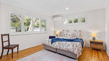 3 bedrooms, iron/ironing board, travel cot, WiFi