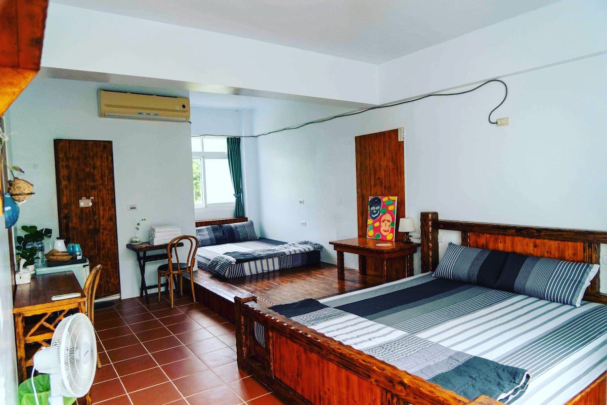 Habitación económica, varias camas | Wifi gratis