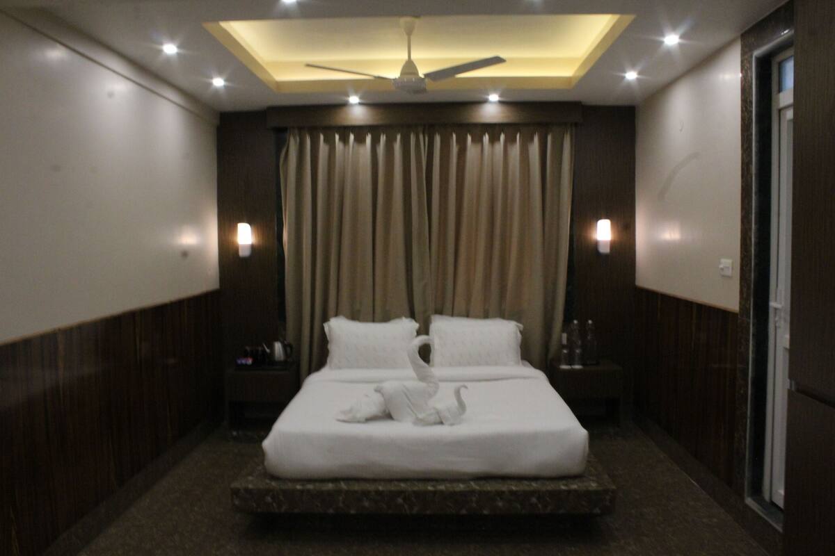 Habitación doble Deluxe | Minibar, insonorización, wifi gratis y ropa de cama