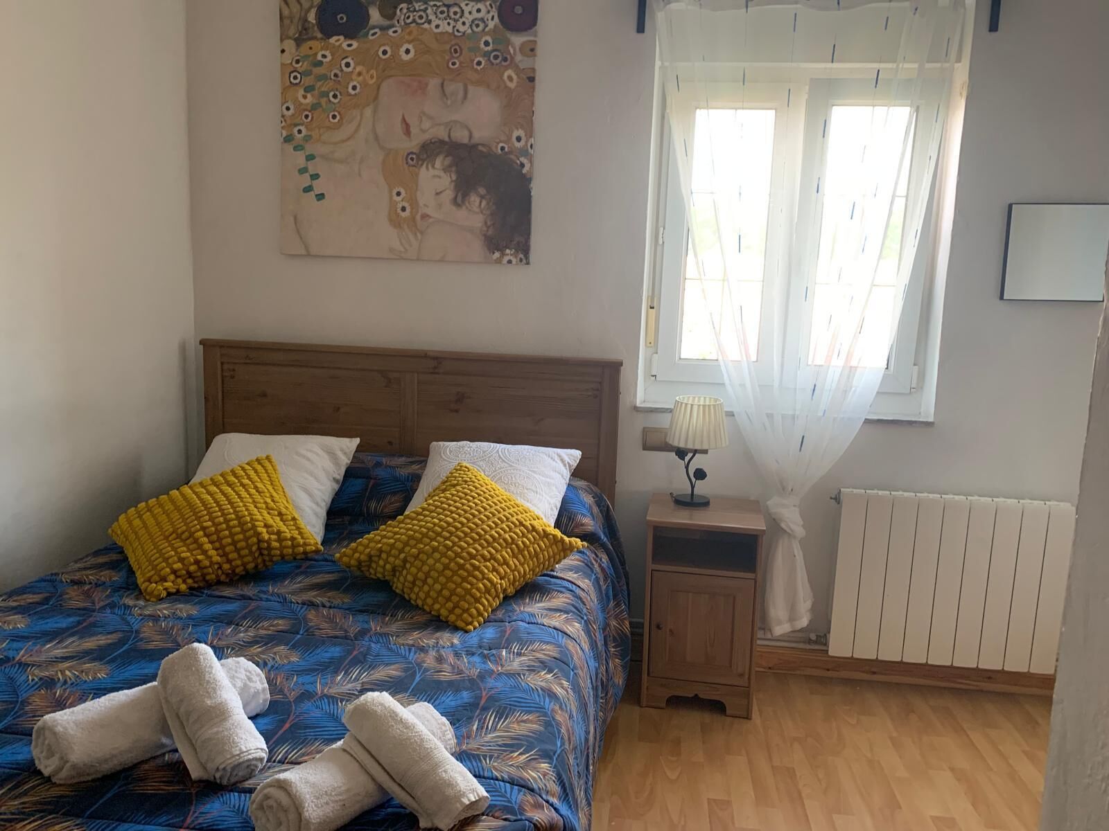 3 chambres, fer et planche à repasser, Wi-Fi, draps fournis