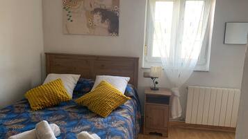 3 chambres, fer et planche Ă repasser, Wi-Fi, draps fournis