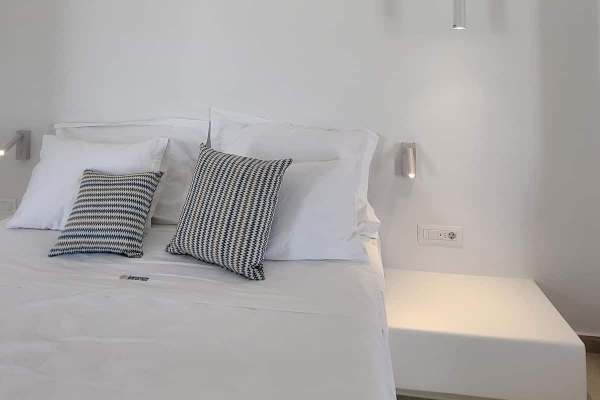 Chambre Triple Supérieure, 1 grand lit et 1 canapé-lit, véranda, vue mer