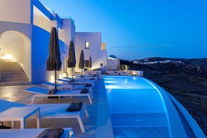 Seasonal outdoor pool - ANEMOLETHE (Kimolos)