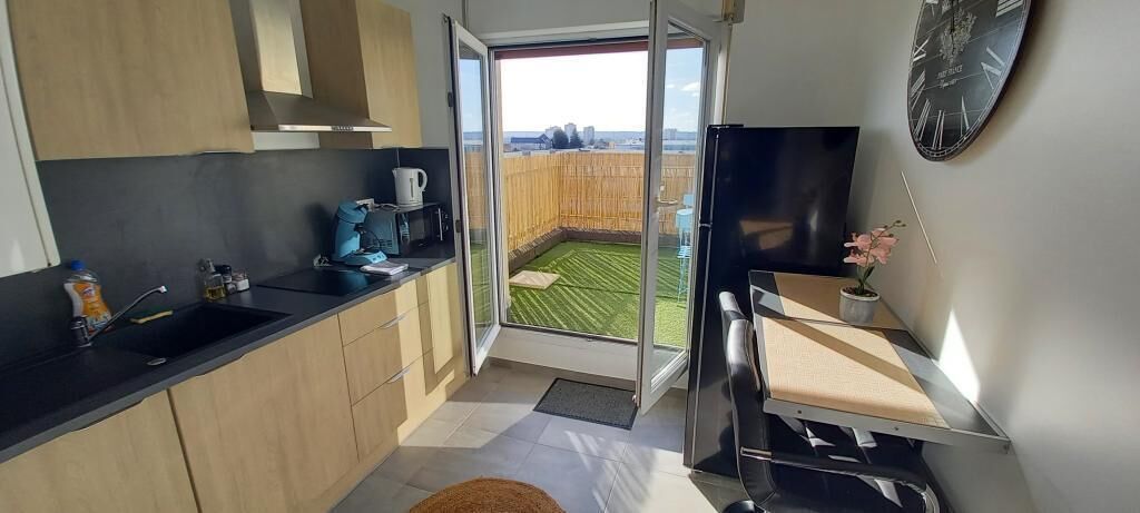 Le Belvédère. Dernier Étage Avec Terrasse. Wifi