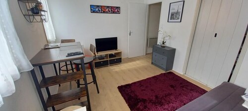 Le Zen -studio tout équipé- WIFI Fibre-centre ville