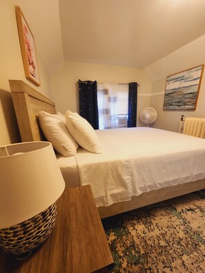 1 多间卧室、熨斗/熨衣板、免费 WiFi、床单