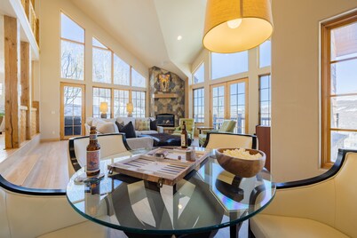 Vail View by AvantStay | Minutes from Beaver Creek