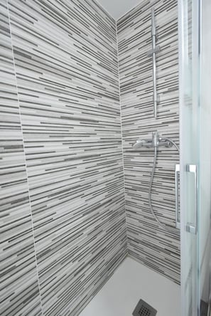 Shower, towels