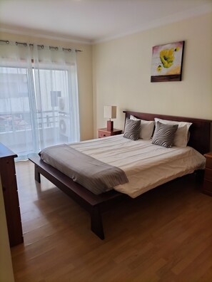 2 soverom, strykejern/-brett, wi-fi (inkludert) og sengetøy