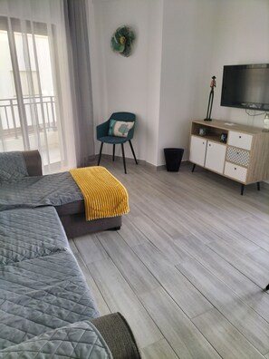 TV - T2 Vista Atlantica 50 m from the beach (Quarteira)