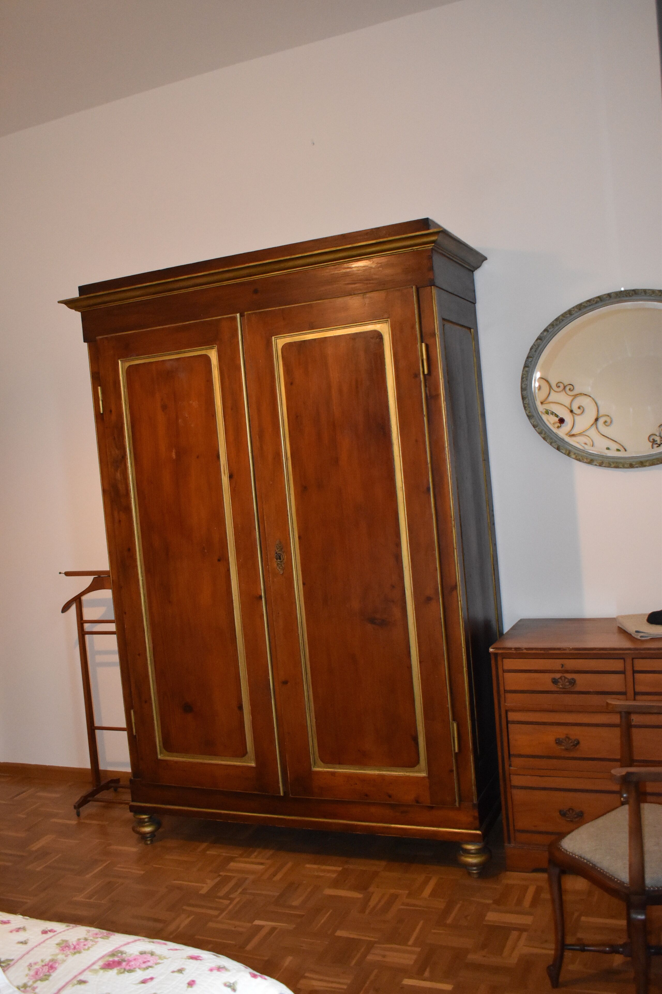 4 habitaciones, escritorio, wifi y ropa de cama 