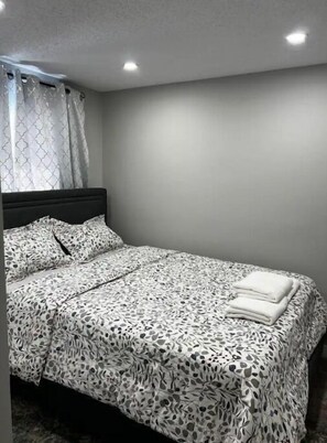 3 bedrooms, WiFi, bed sheets