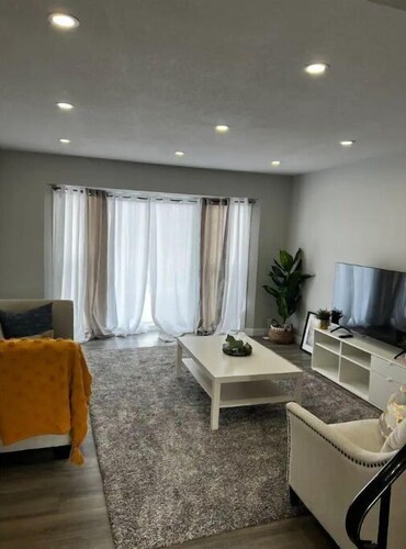 Remodeled cozy three bedroom house in a friendly and great