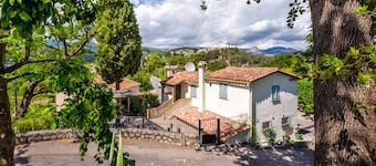 Appartment villa bottom with swimming pool
