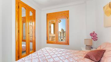 3 camere, ferro/asse da stiro, Wi-Fi gratuito, lenzuola