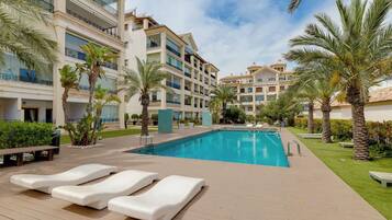 Innenpool, beheizter Pool