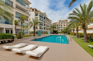 Innenpool, beheizter Pool