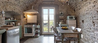 Apartment 'Green Cactus House' with Sea View, Wi-Fi and Air Conditioning