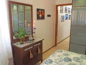 2 habitaciones, tabla de planchar con plancha y wifi gratis 