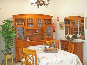 Dining - Vacation Home "La Luz" close to the Sea with Wi-Fi (Las Palmas de Gran Canaria)