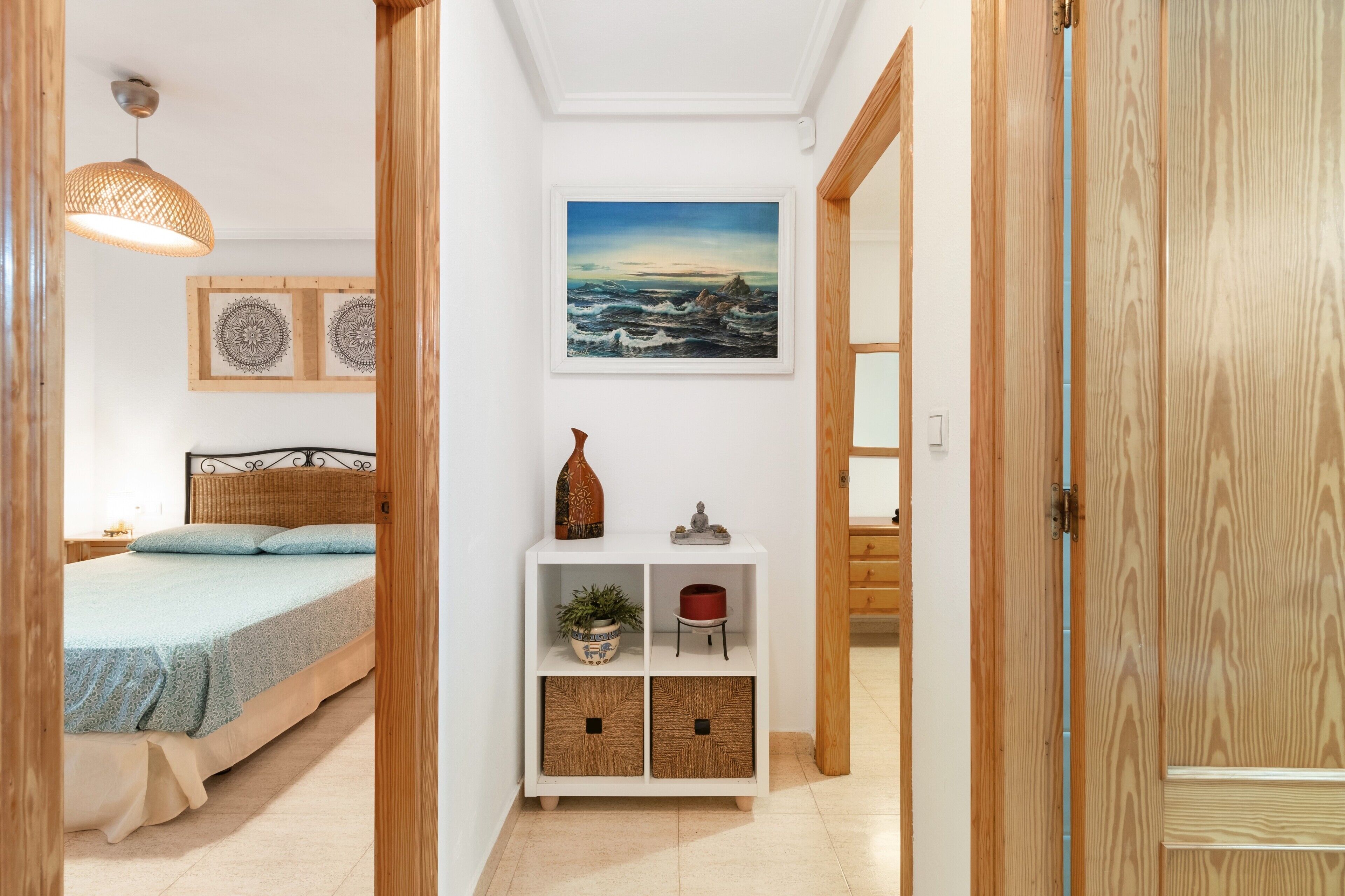 2 chambres, fer et planche à repasser, Wi-Fi gratuit, draps fournis