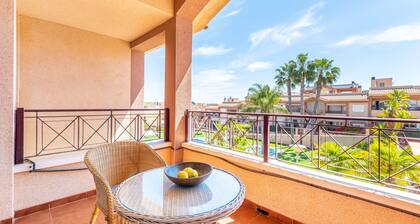 Holiday Home 'casa en la playa con piscina y terraza S.T'