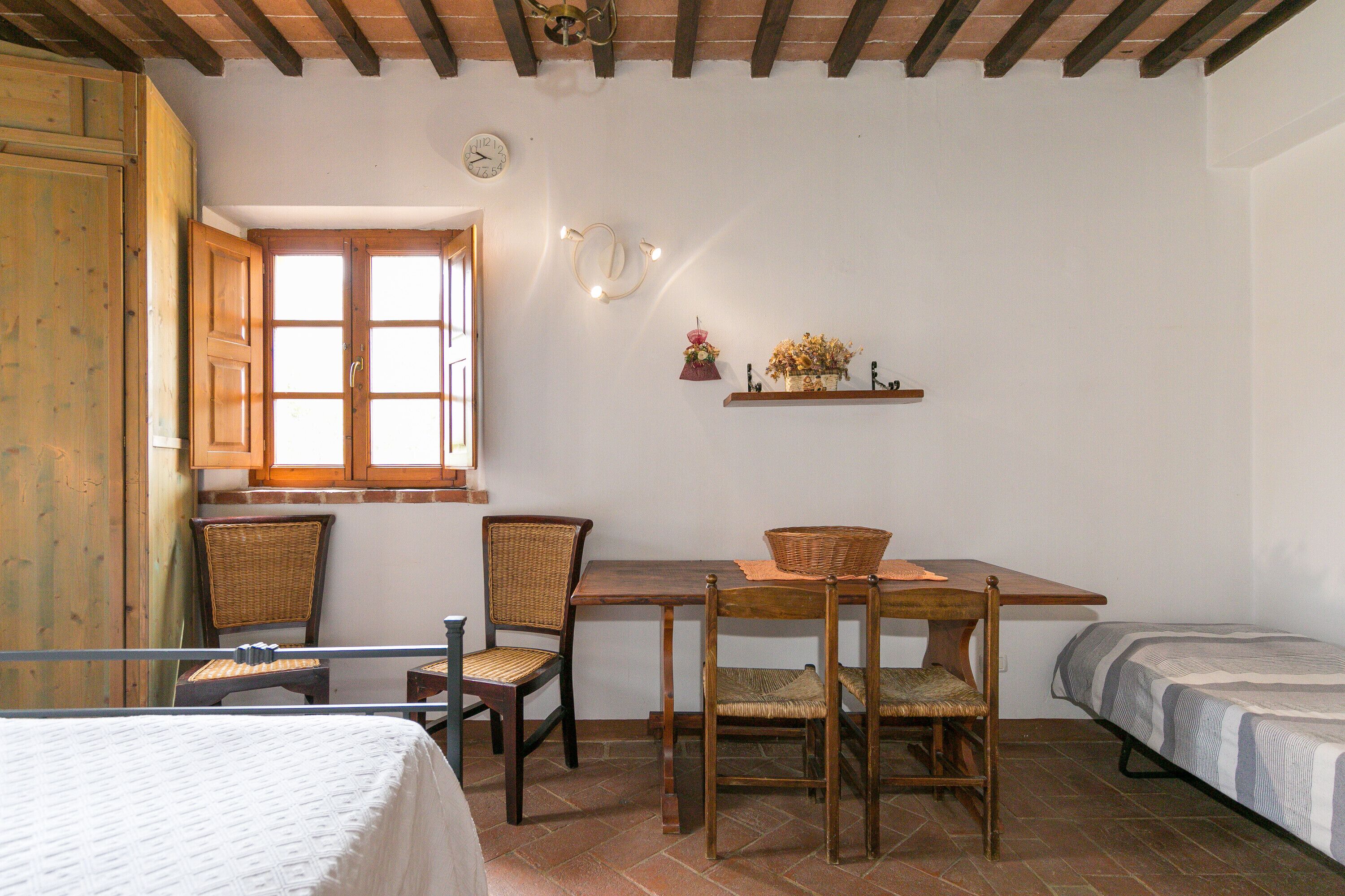 Apartment "La Casa Colorata" with Shared Pool