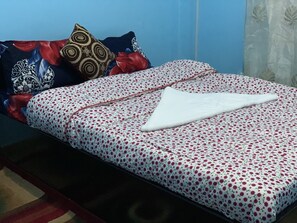 Room | Free WiFi - Bickys home stay (Pokhara)