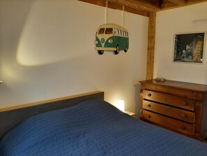 2 habitaciones y cuna de viaje 