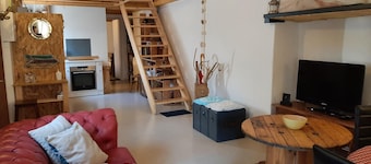 Charming House Near Surf Spots - Sleeps 4