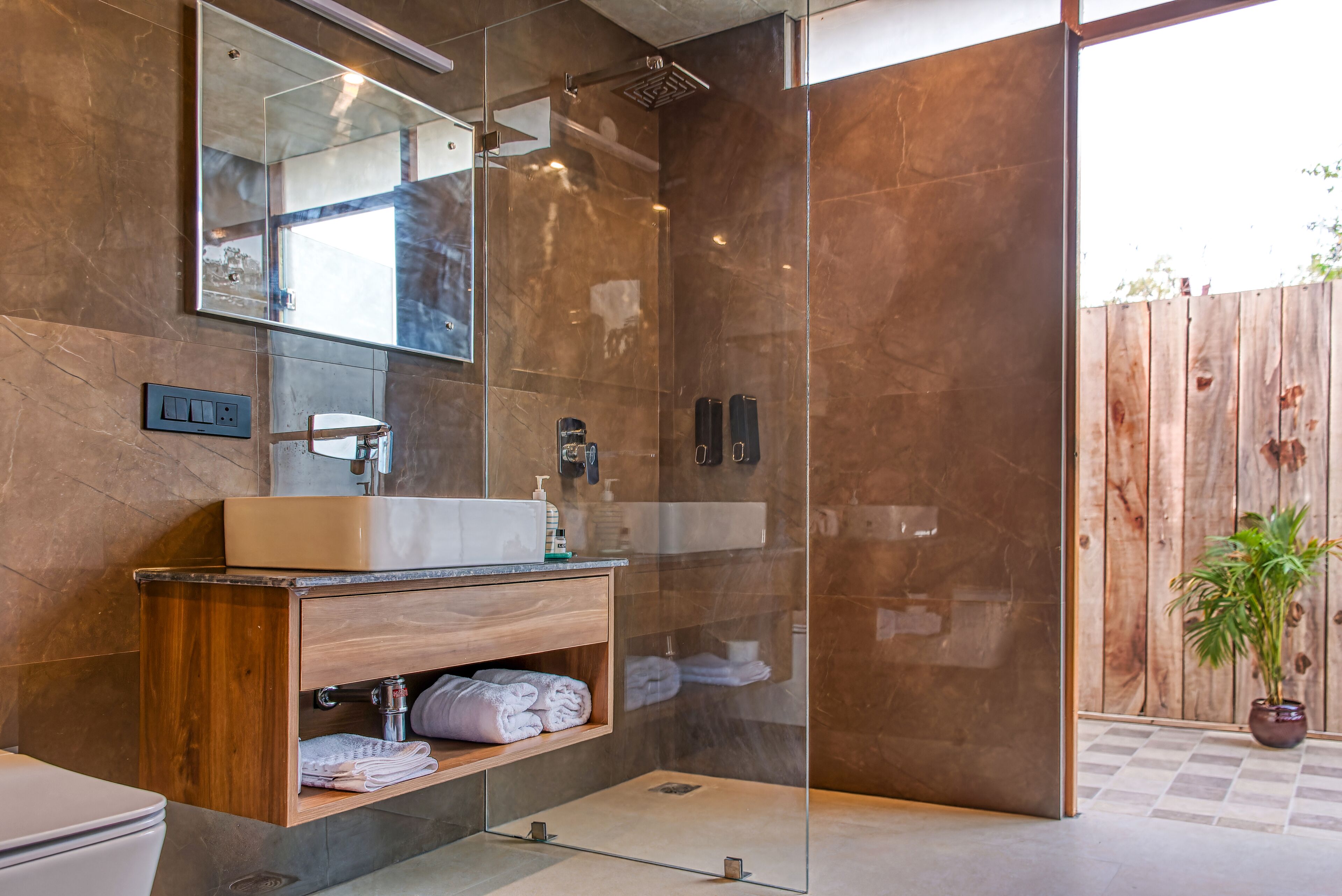 Pumpkin Hotels Corbett, Tusk N Wood