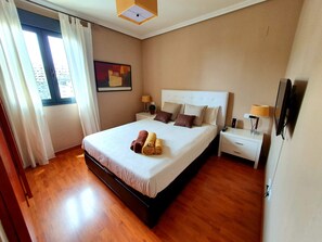 3 chambres, fer et planche à repasser, Wi-Fi gratuit, draps fournis