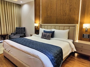 Premium-Zimmer | Schallisolierte Zimmer, Bügeleisen/Bügelbrett, kostenloses WLAN