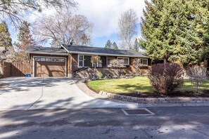 Exterior - Dog-Friendly Midtown Bend Home w/ Fenced Yard (Bend)