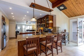 Fridge, microwave, oven, stovetop - Dog-Friendly Midtown Bend Home w/ Fenced Yard (Bend)