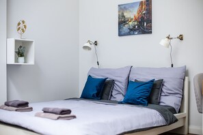 Deluxe Apartment | 1 bedroom, premium bedding, iron/ironing board, cribs/infant beds - Venus Apartments - Opera II (Budapest)