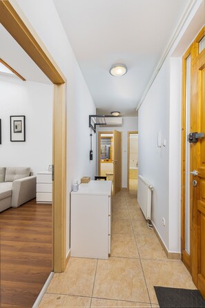 Deluxe Apartment | 1 bedroom, premium bedding, iron/ironing board, cribs/infant beds - Venus Apartments - Opera II (Budapest)