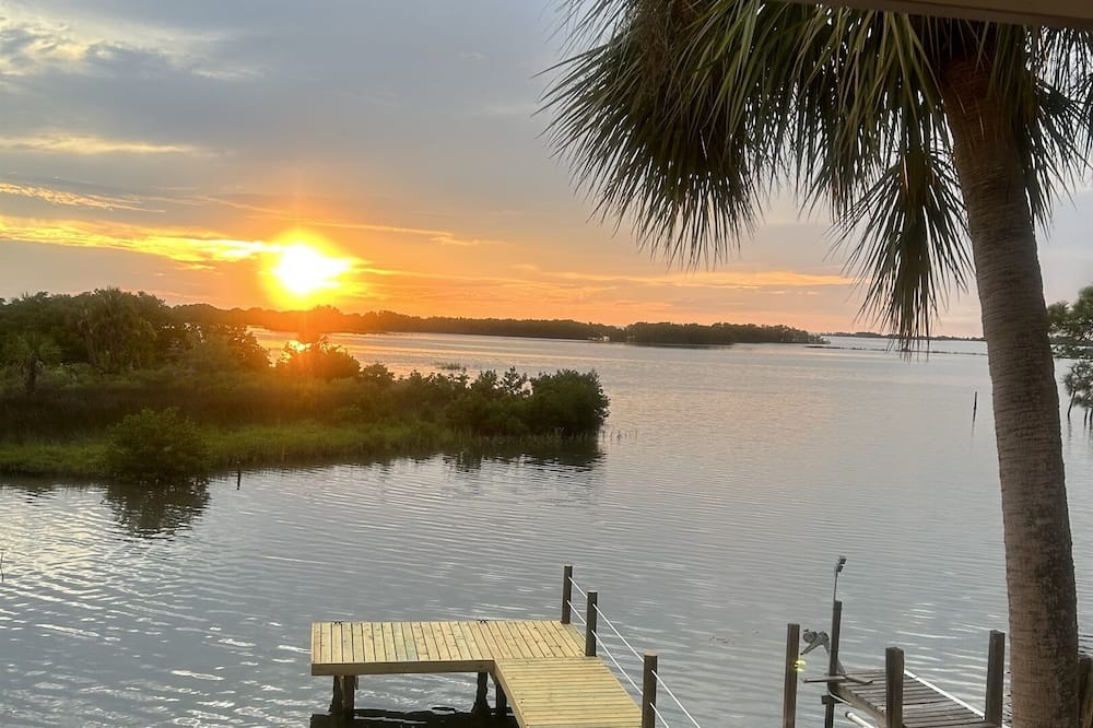 Cedar Key Airbnb & Cheap Cabin Rentals from 137 AirCabins