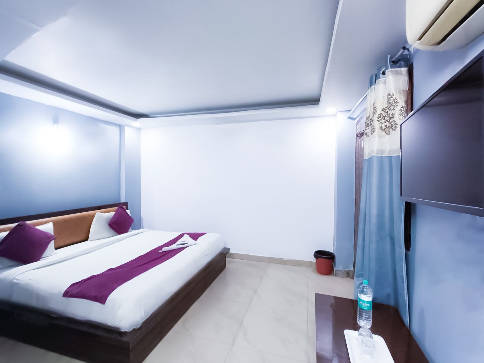 Roomshala 039 Hotel Rk