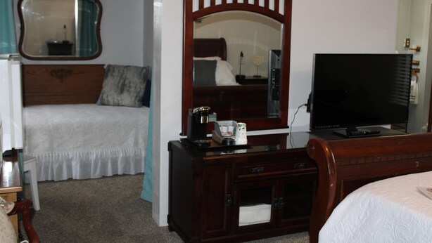 Room - The Bonnie Inn Unit 2 (San Andreas)